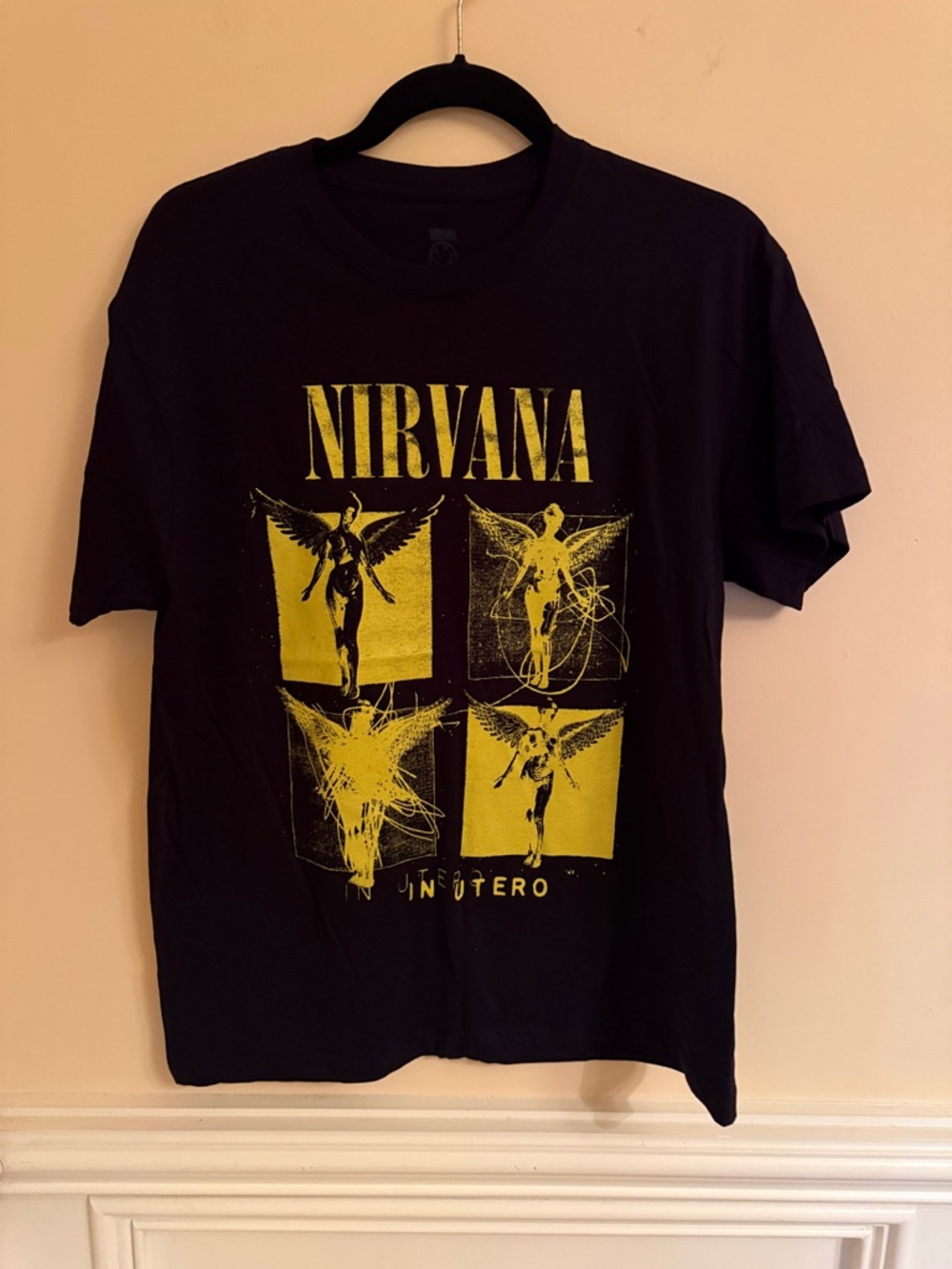 NIRVANA Black Tee with Yellow Quartet Graphic Sz Medium
